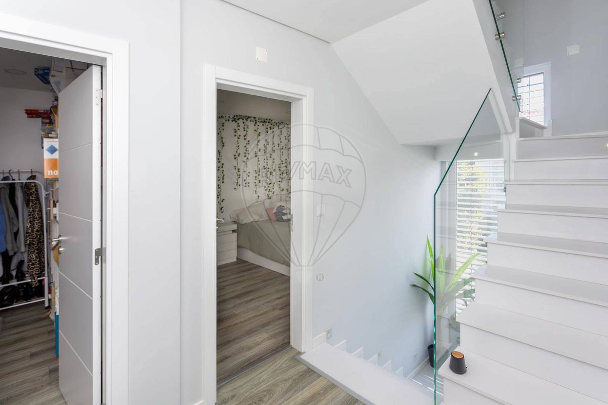 listing 123171059-105 picture-0