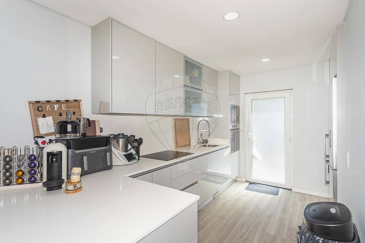 listing 123171059-105 picture-0