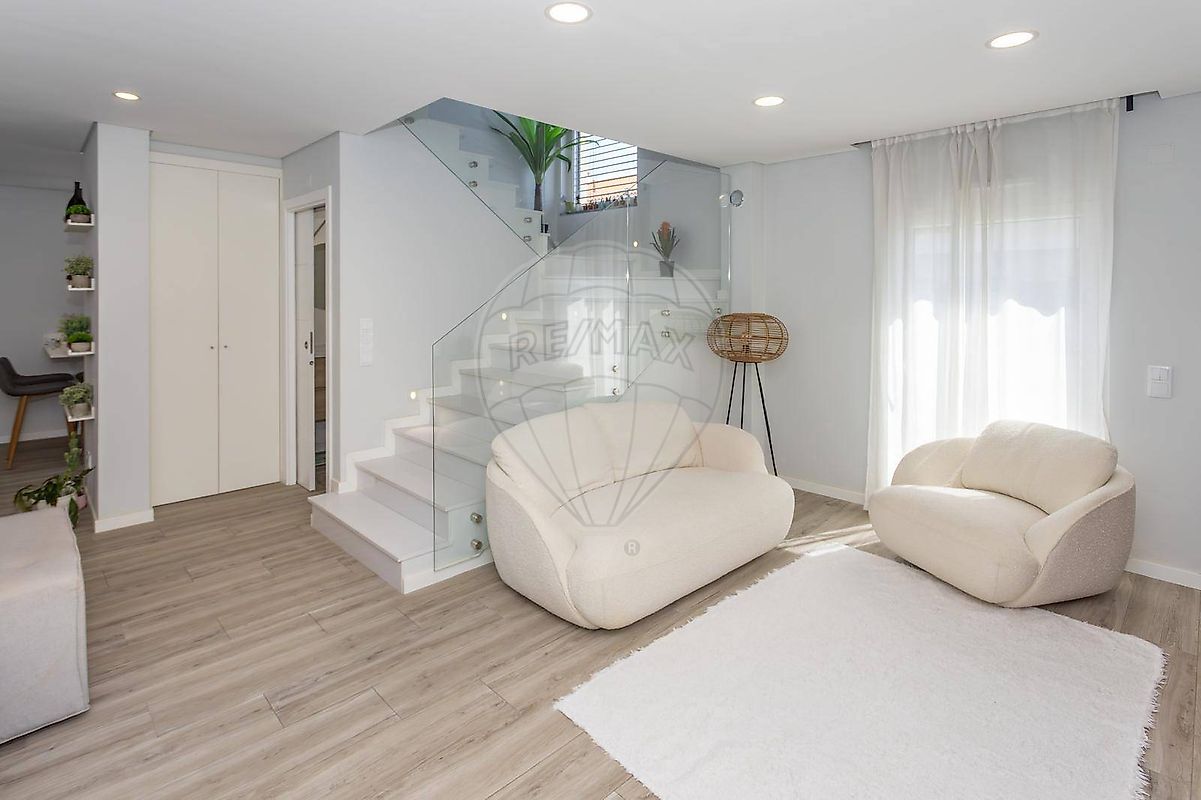 listing 123171059-105 picture-0