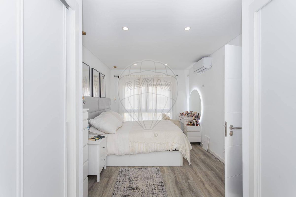 listing 123171059-105 picture-0