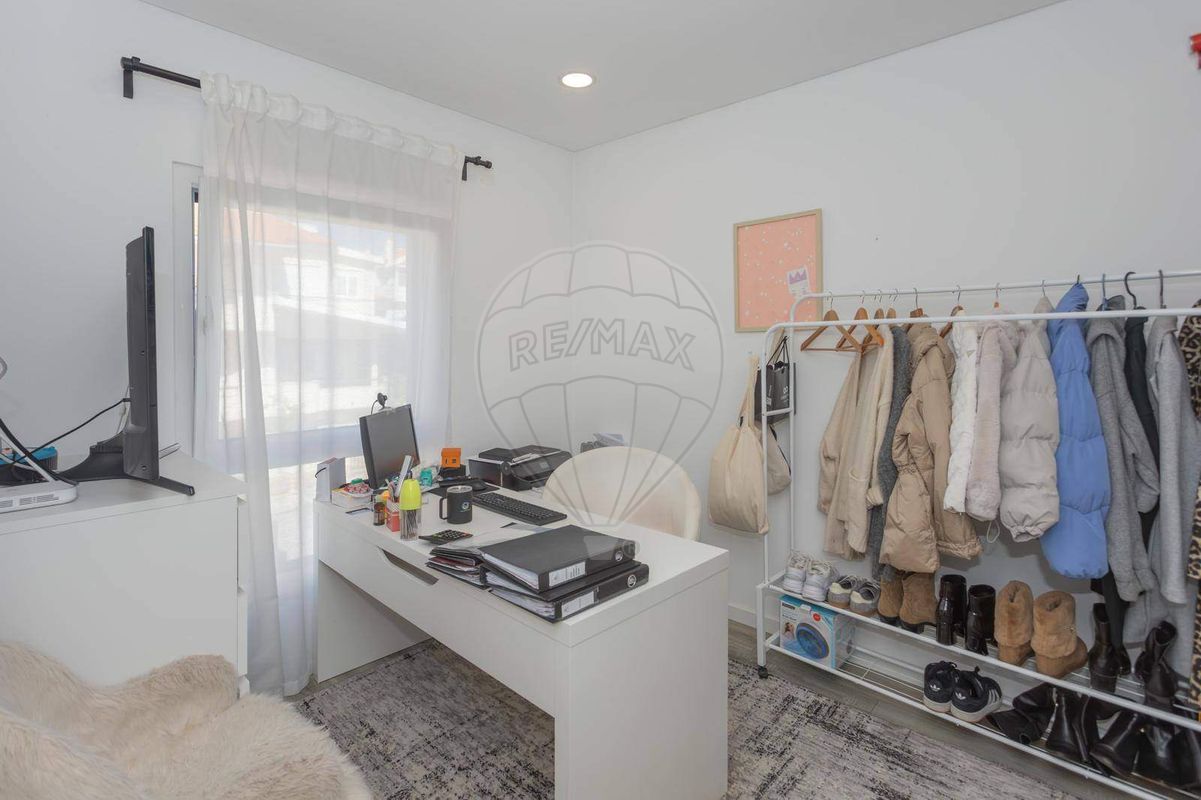 listing 123171059-105 picture-0