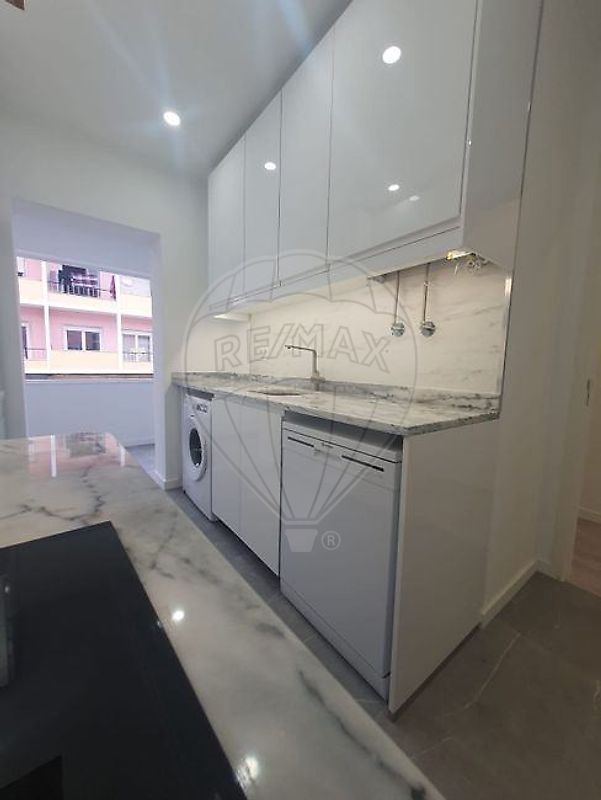 Apartamento T1 à venda em Amadora