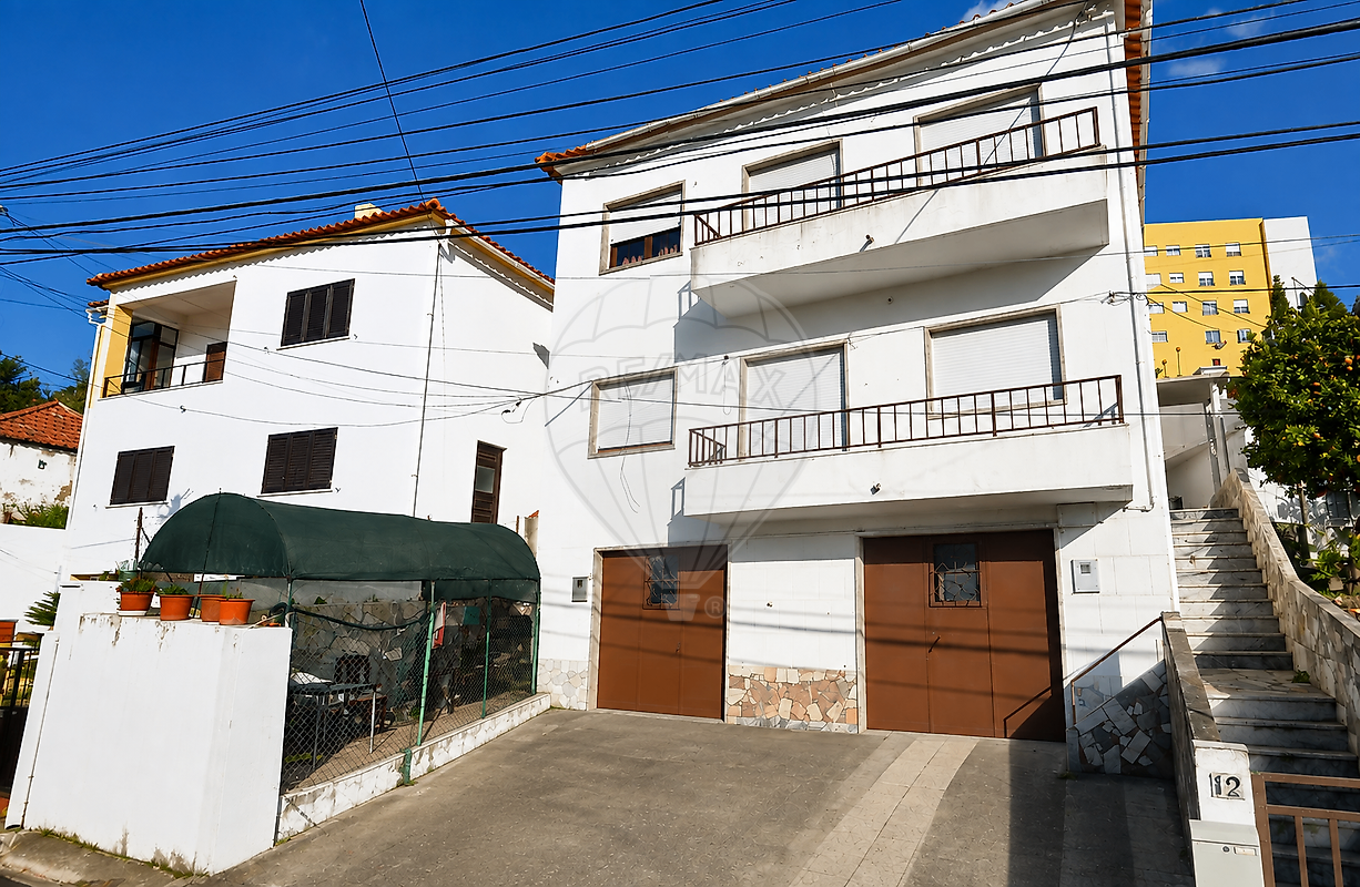 Prédio - Bucelas, Loures, Lisboa