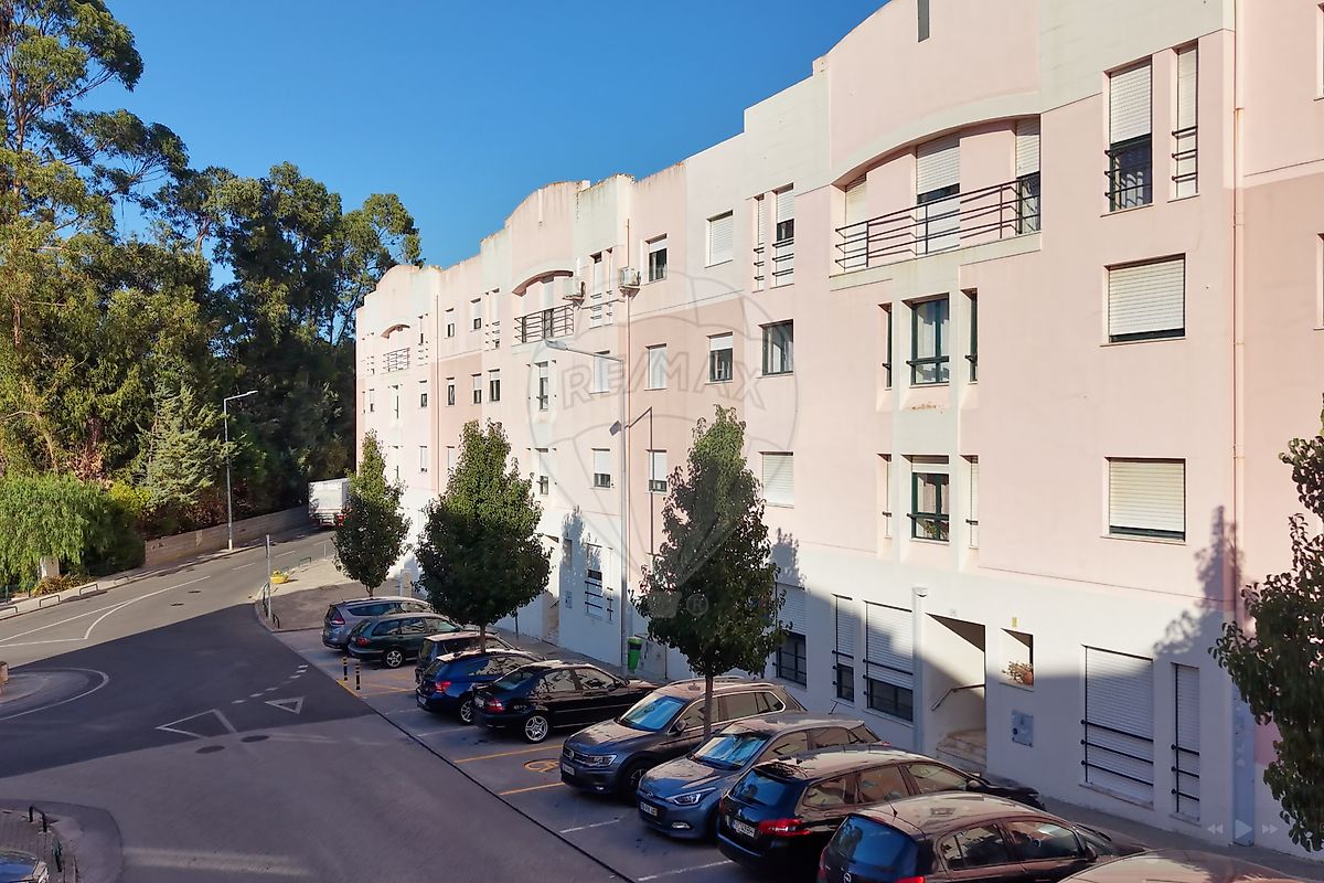 Apartamento T2 à venda em Loures