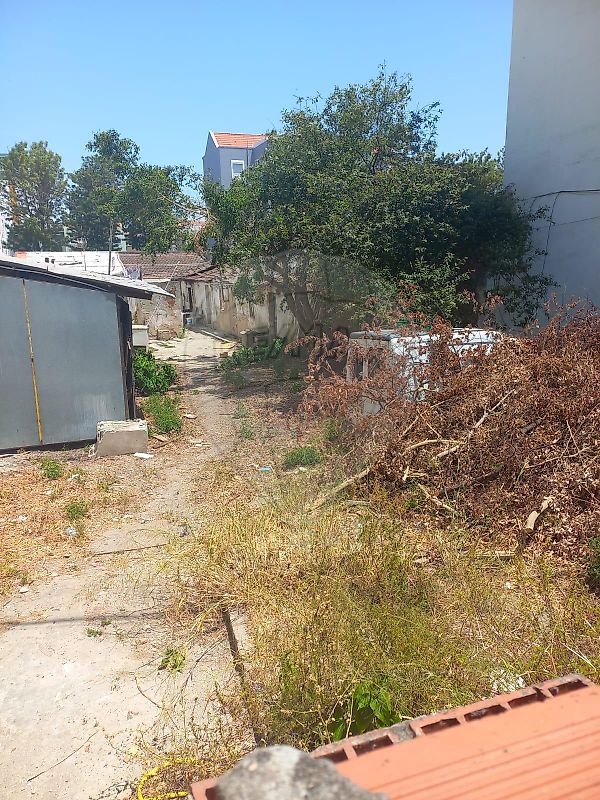 Land for sale in Barreiro, Portugal — €380,000