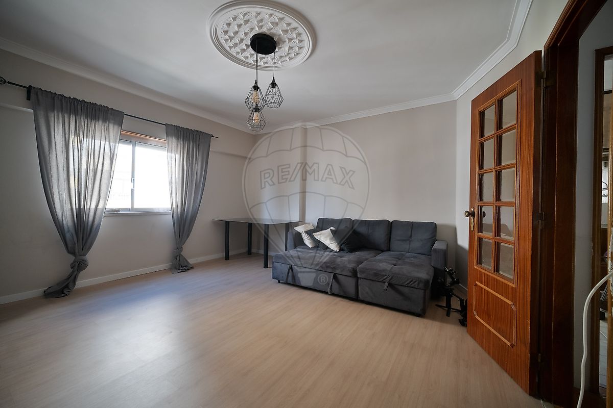 Apartamento T1 à venda em Sintra