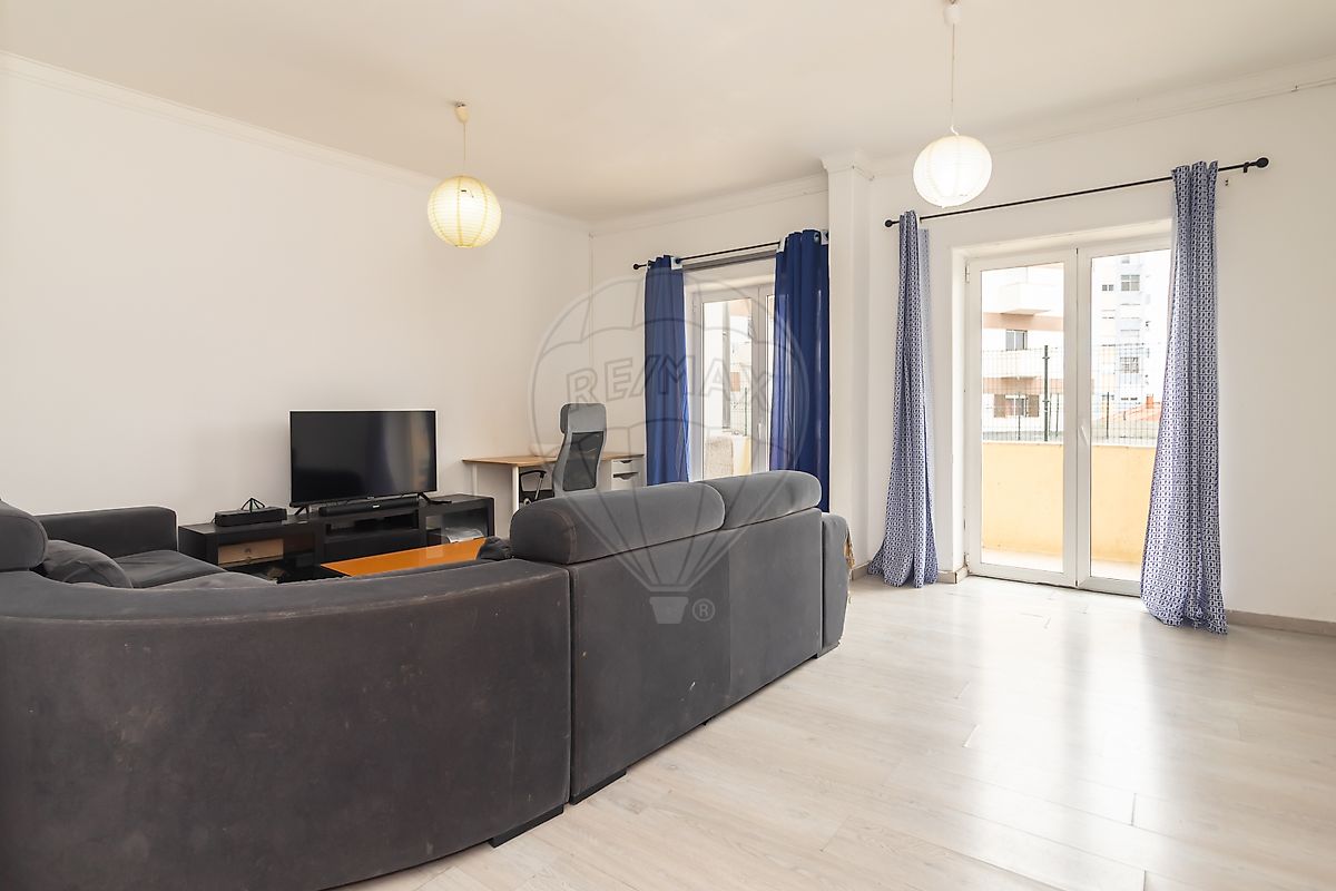 Apartamento T3 à venda em Seixal