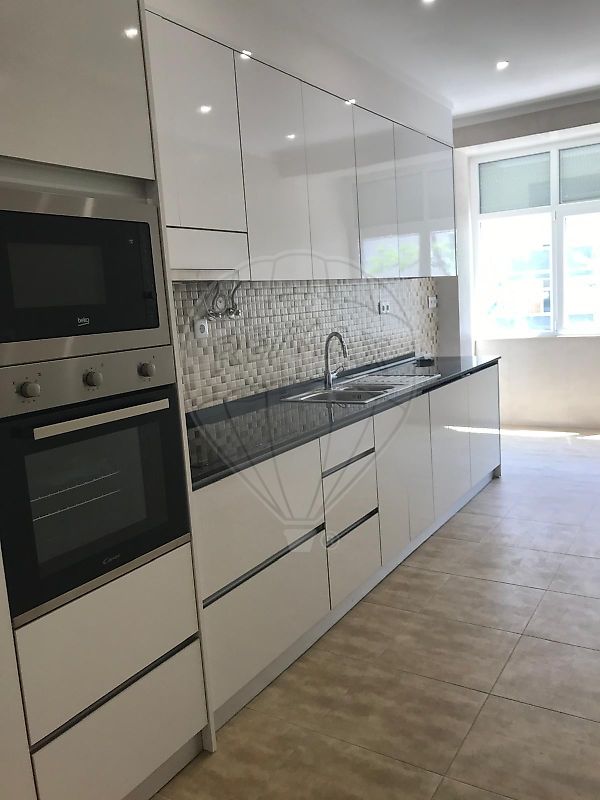 Apartamento T3 à venda em Almada