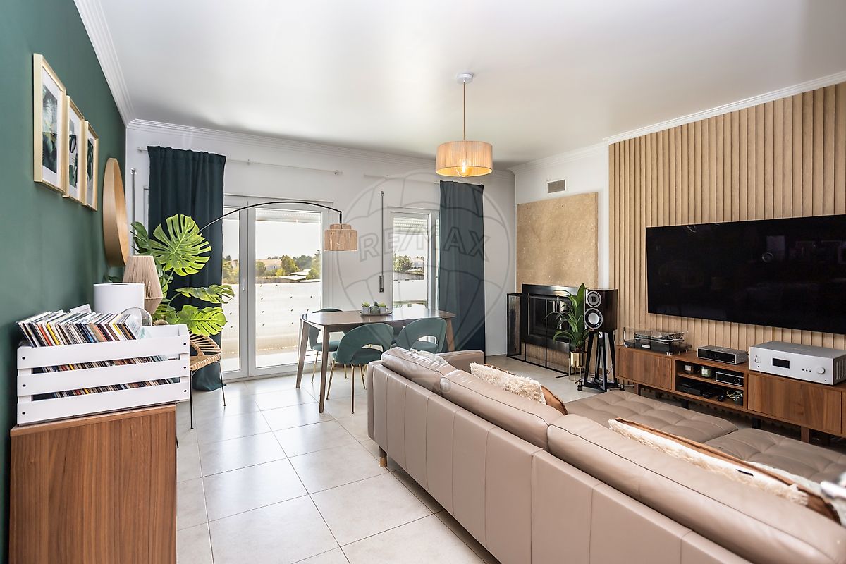 Apartamento T3 à venda em Seixal