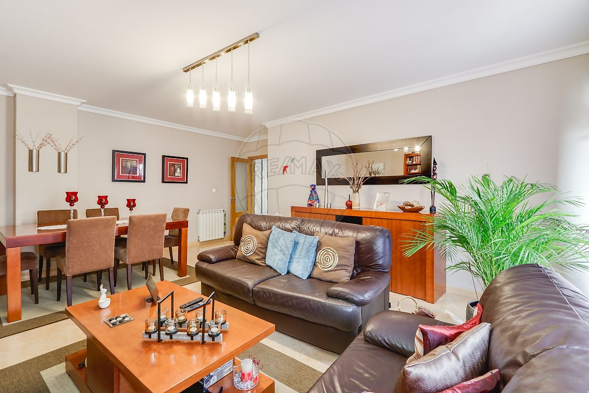 Apartamento T3 à venda em Odivelas