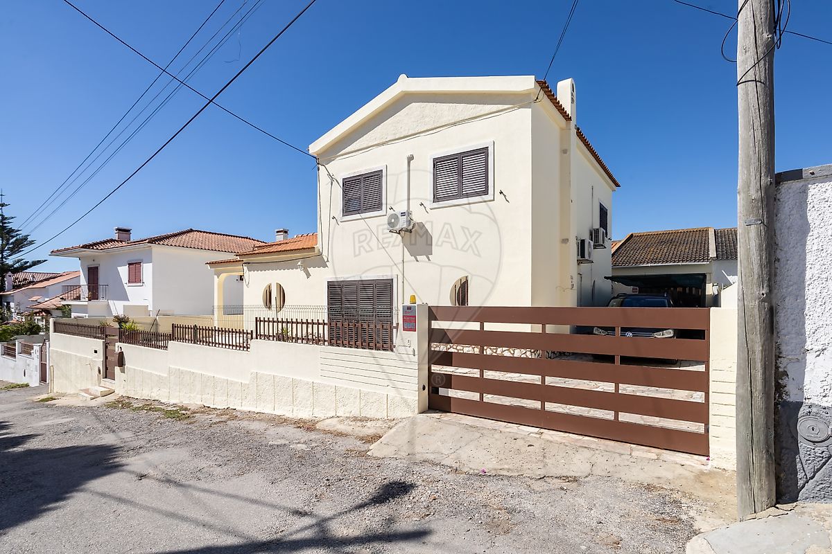 Moradia T4 à venda em Charneca de Caparica e Sobreda, Almada — foto 2