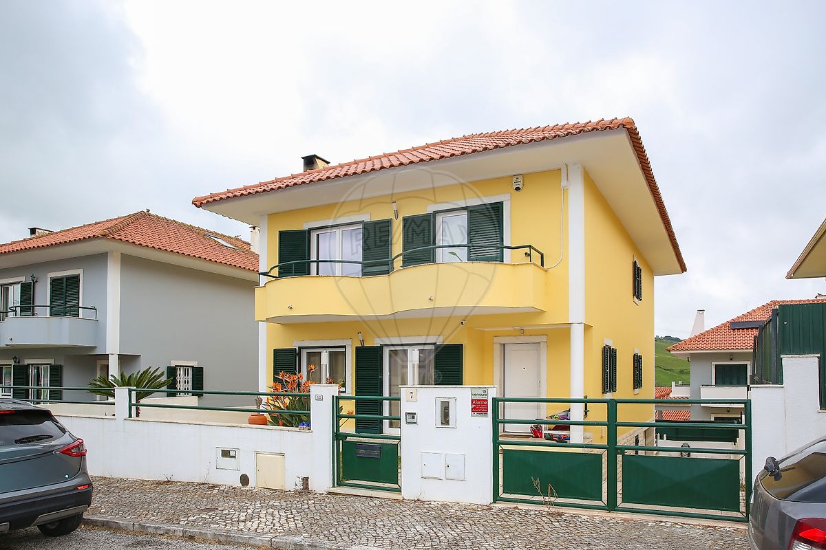 Moradia T5 à venda em Sobral de Monte Agraço