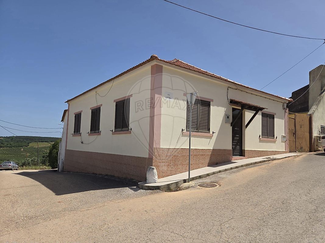Apartamento T4 à venda em Cadaval