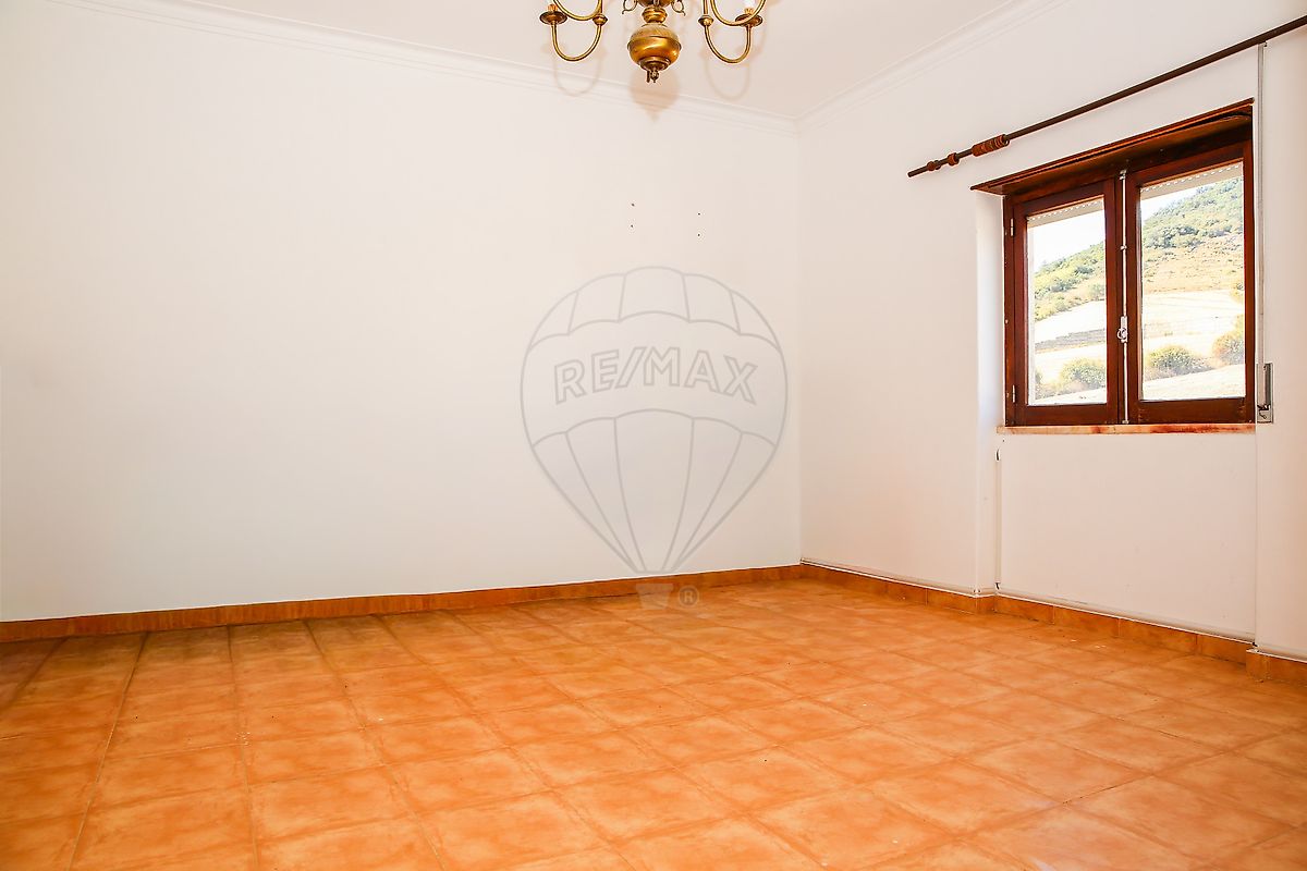 Moradia T2 à venda em São Quintino, Sobral de Monte Agraço — foto 9
