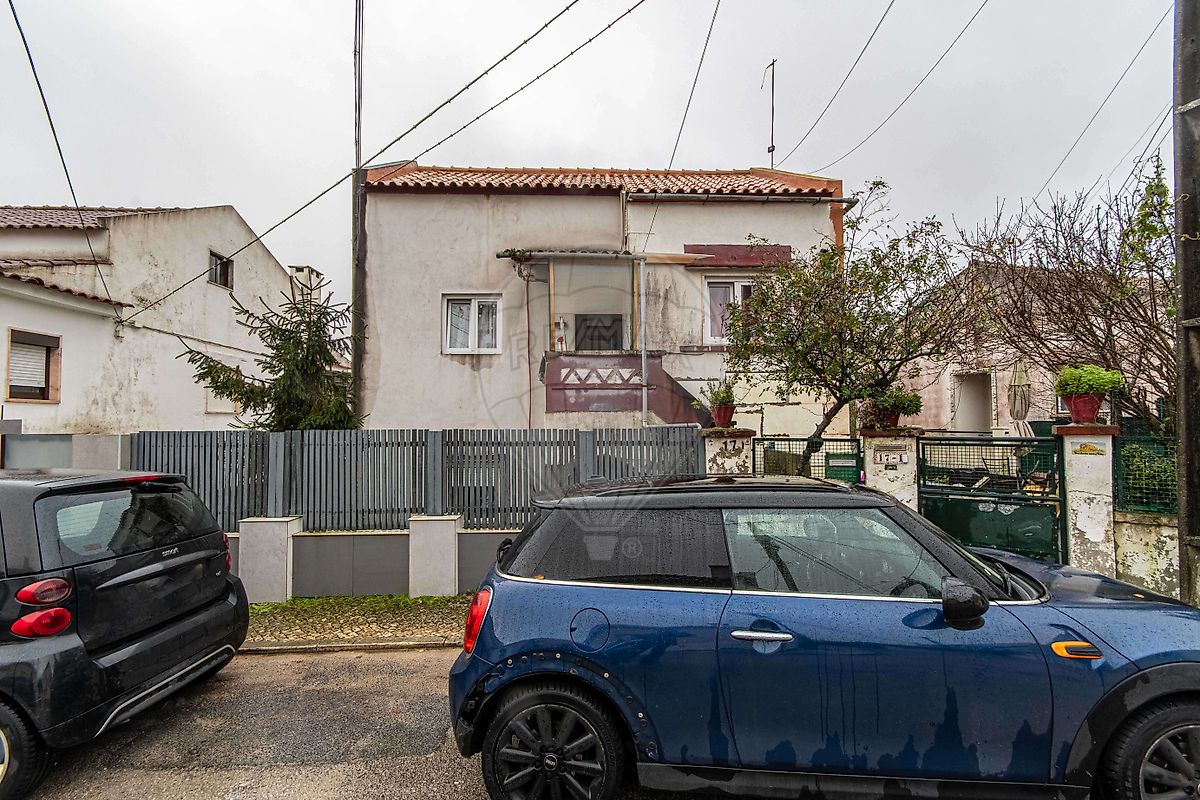 Moradia T6 à venda em Odivelas