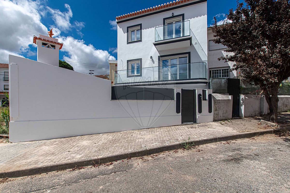 Apartamento T3 à venda em Loures