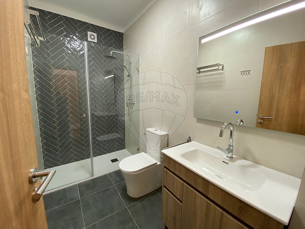 listing 123251358-16 picture-0