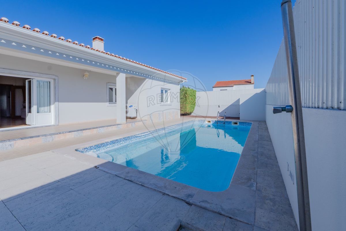 Moradia T4 para venda