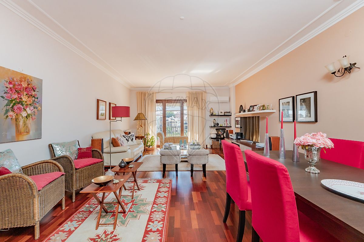 Apartamento T4 para venda