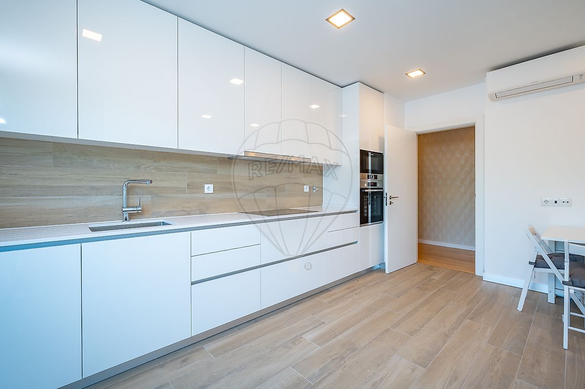 Apartamento T4 em Lumiar 2
