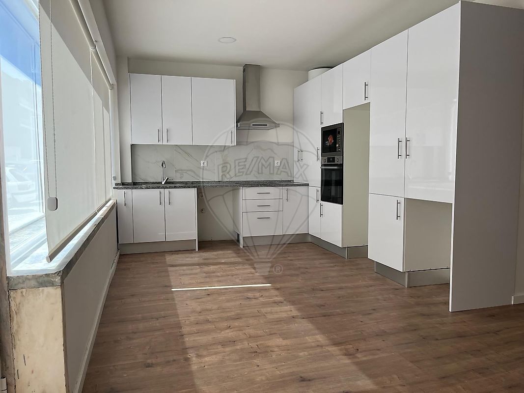 Apartamento - Sacavém e Prior Velho, Loures, Lisboa