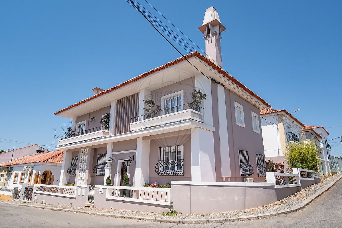 Apartamento T5 à venda em Reguengos de Monsaraz