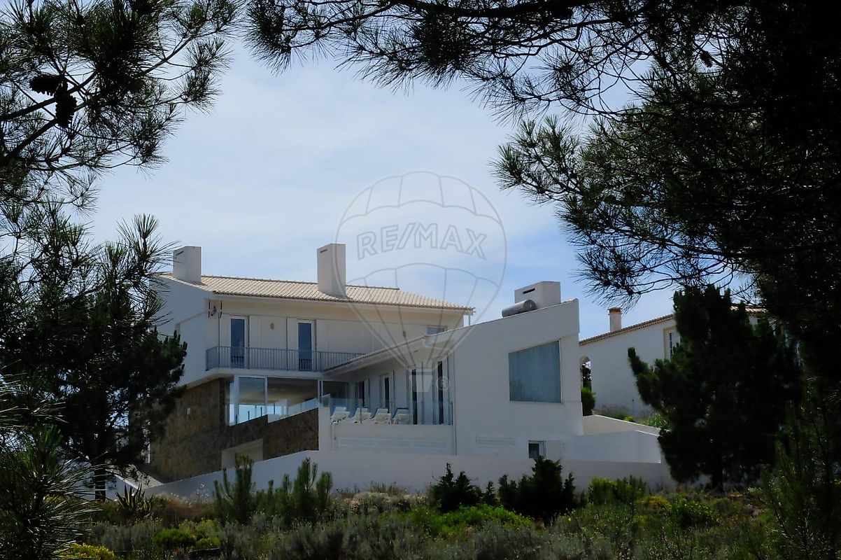 Apartamento T3 à venda em Aljezur