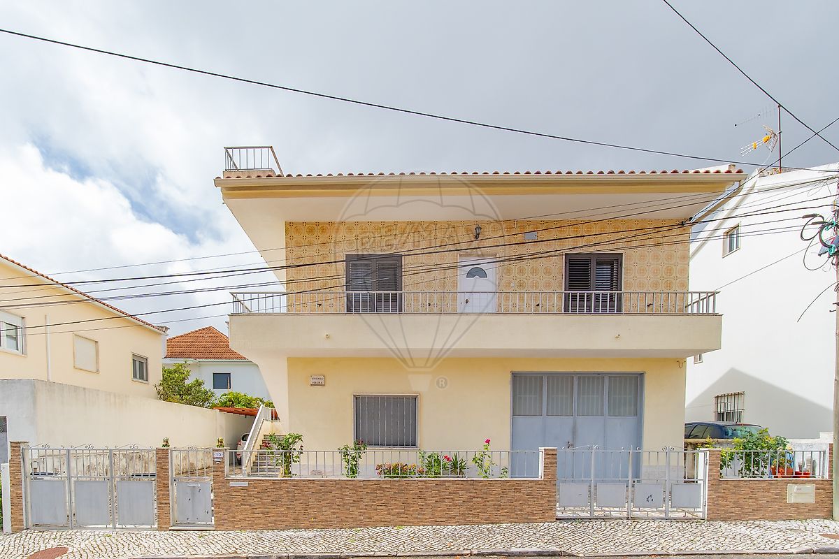 Apartamento T3 à venda em Loures