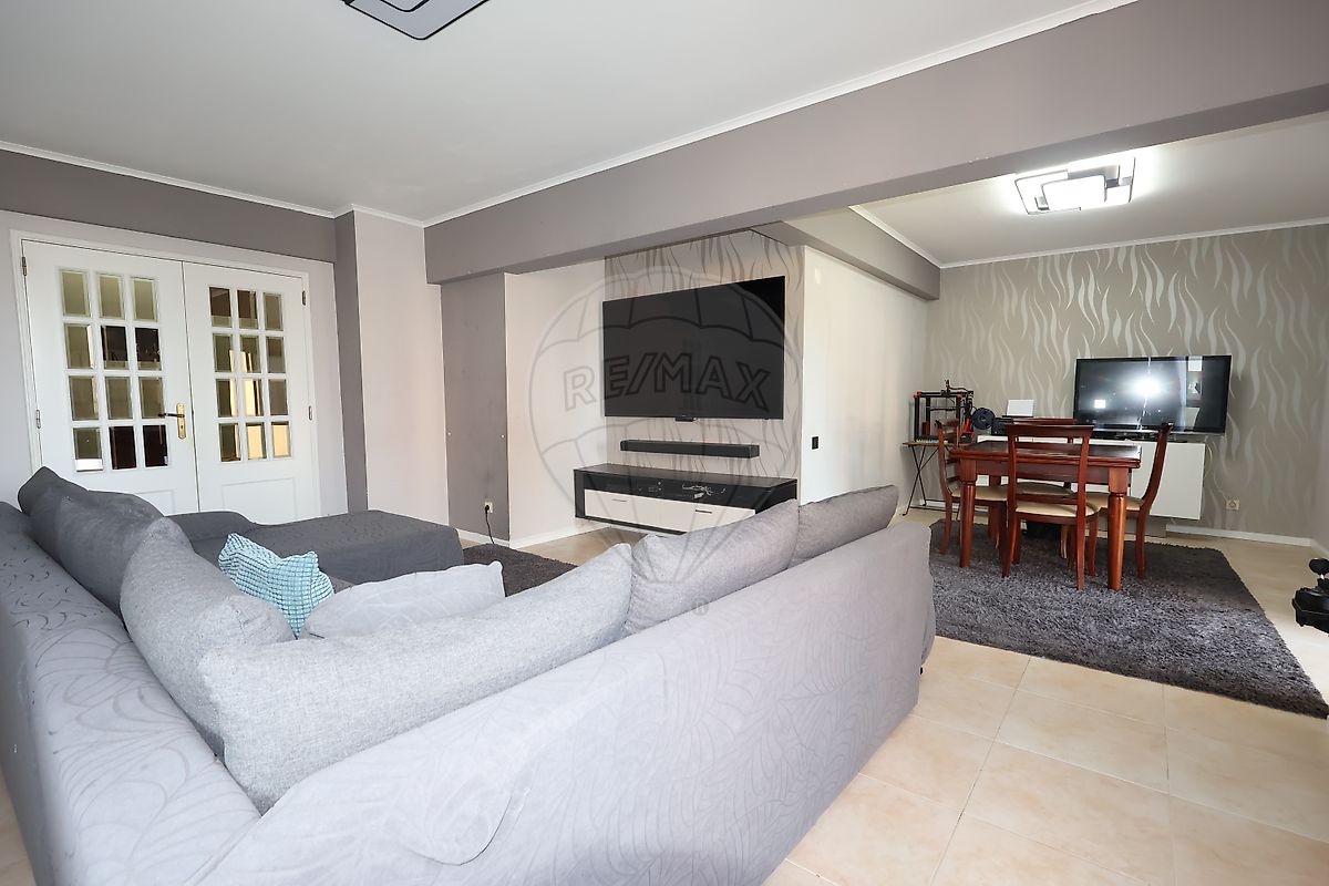 Apartamento T2 à venda em Sintra