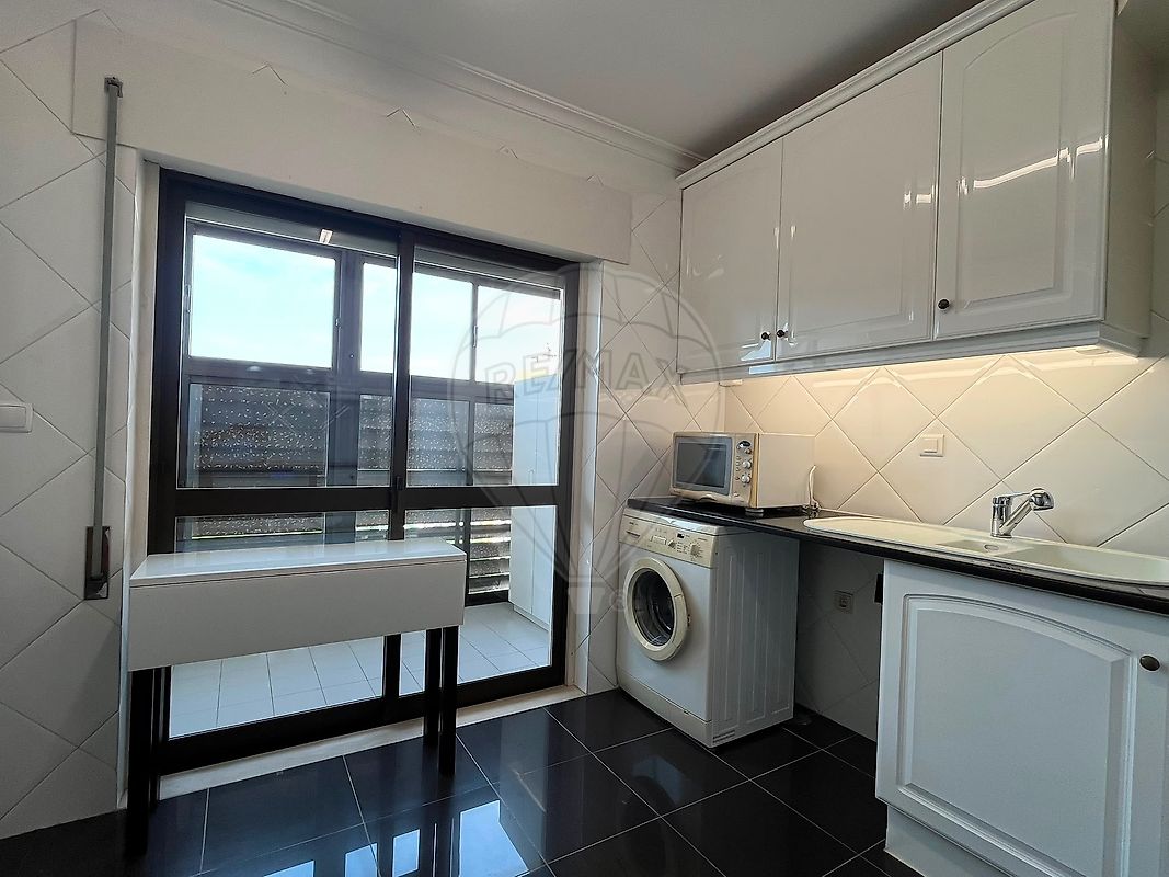 Apartamento T1 para arrendar em Oeiras