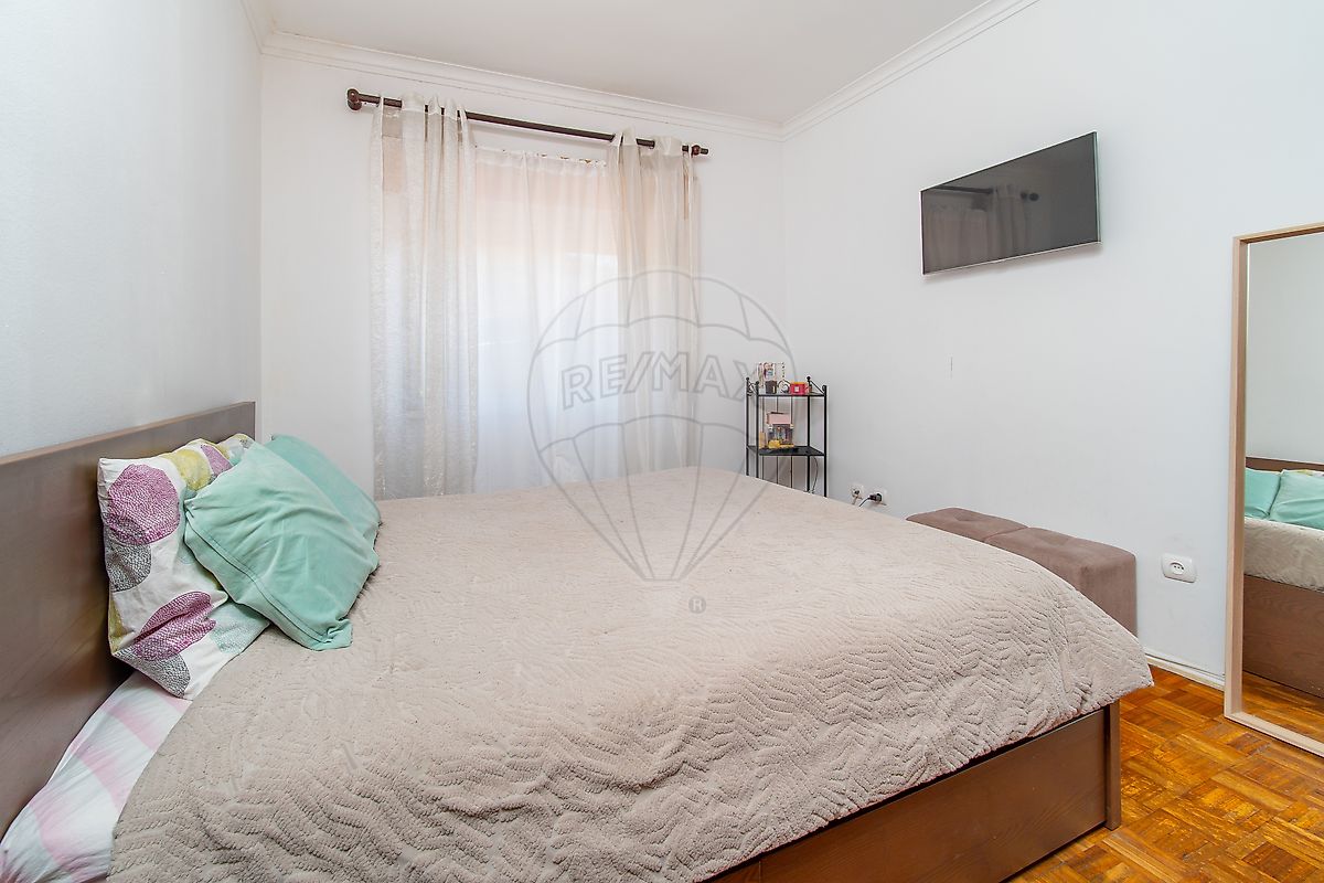 Apartamento T2 à venda em Mina de Água, Amadora — foto 9