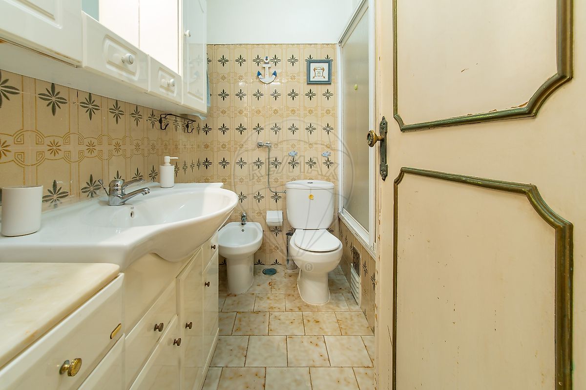 Apartamento T2 à venda em Mina de Água, Amadora — foto 13