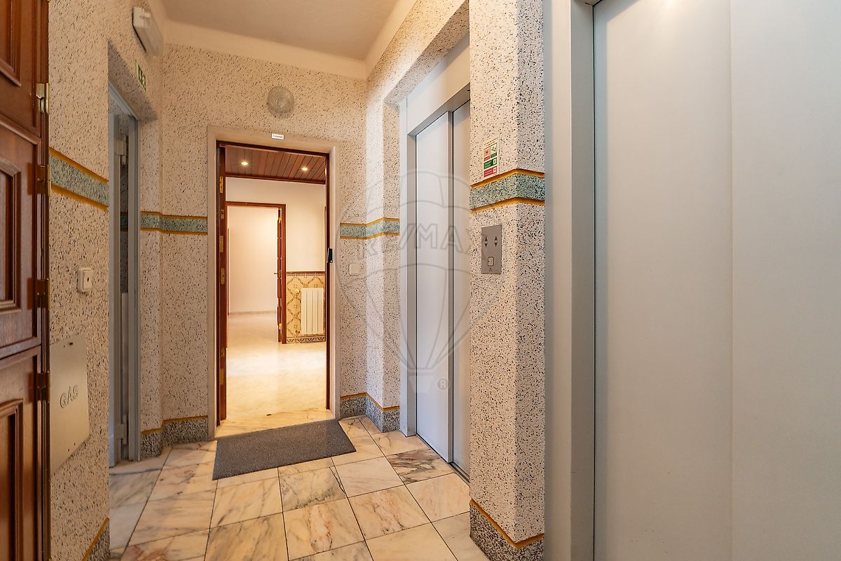 Apartamento T4 à venda em Santa Iria de Azoia, São João da Talha e Bobadela, Loures — foto 30