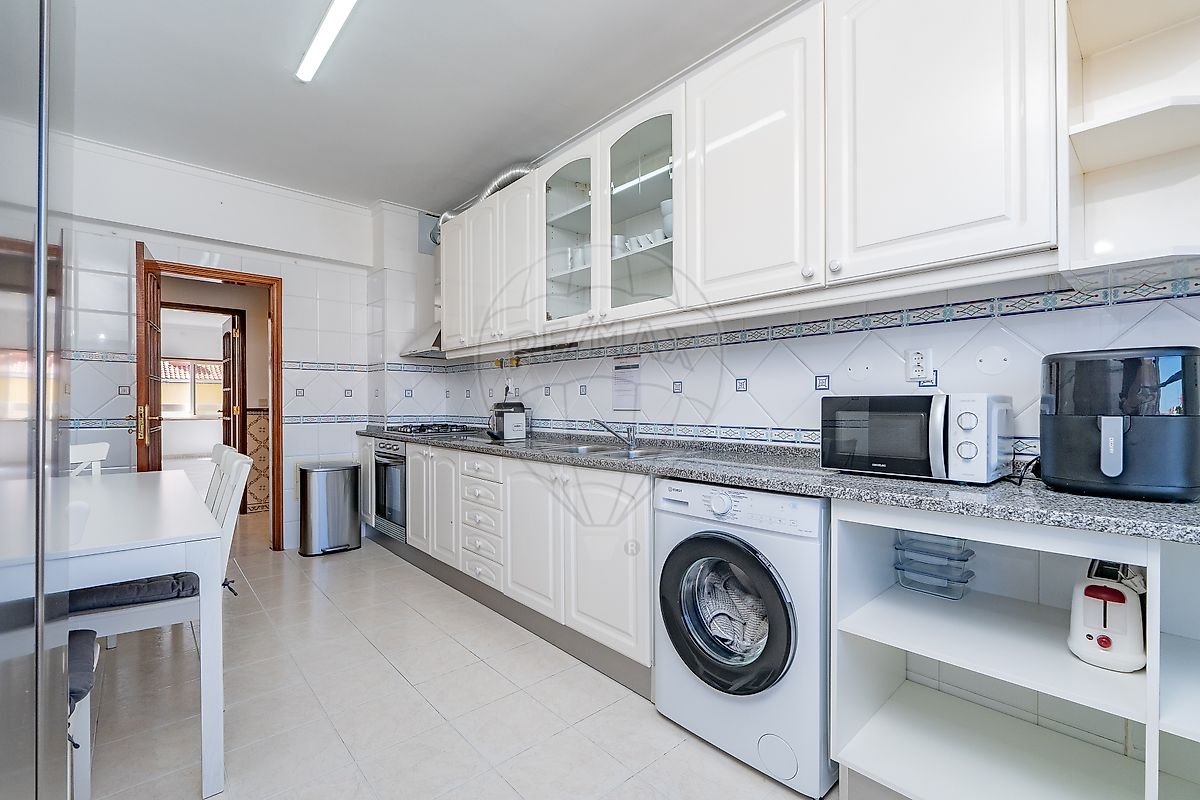 Apartamento T4 em Santa Iria de Azoia, São João da Talha e Bobadela, €485.000