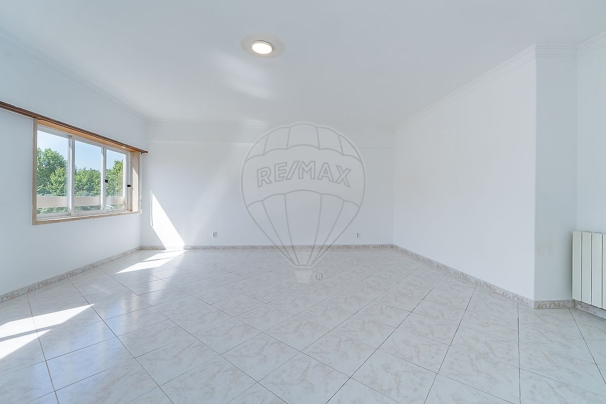 Apartamento T4 à venda em Santa Iria de Azoia, São João da Talha e Bobadela, Loures — foto 8