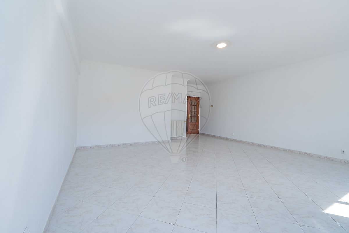 Apartamento T4 à venda em Santa Iria de Azoia, São João da Talha e Bobadela, Loures — foto 10