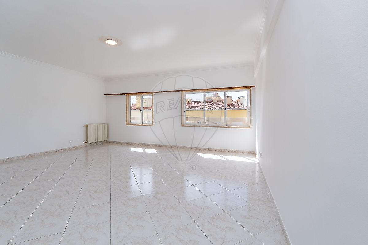 Apartamento T4 à venda em Santa Iria de Azoia, São João da Talha e Bobadela, Loures — foto 11