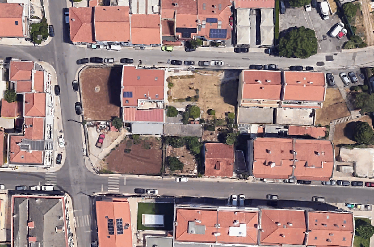 Terreno à venda em Odivelas