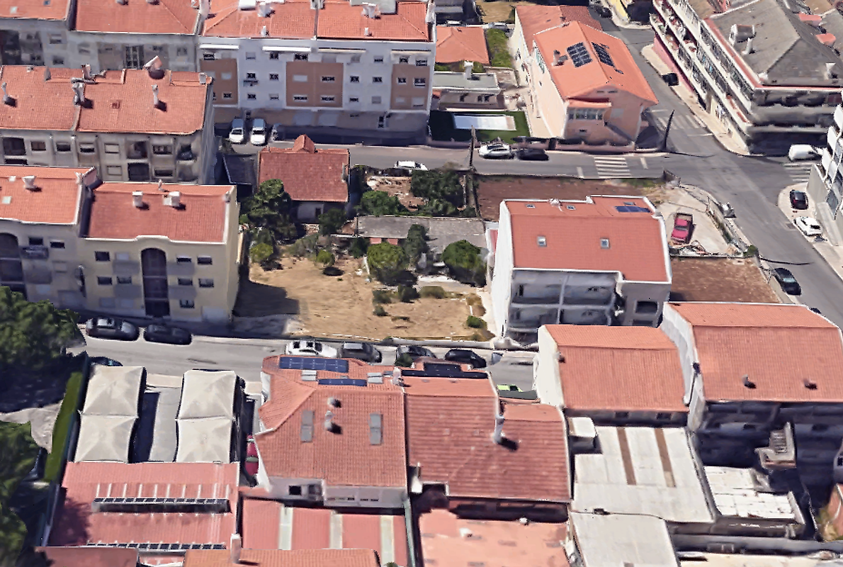 Terreno à venda em Odivelas