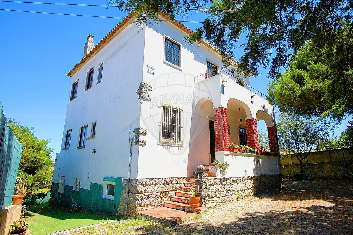 Prédio T8 à venda em Sintra