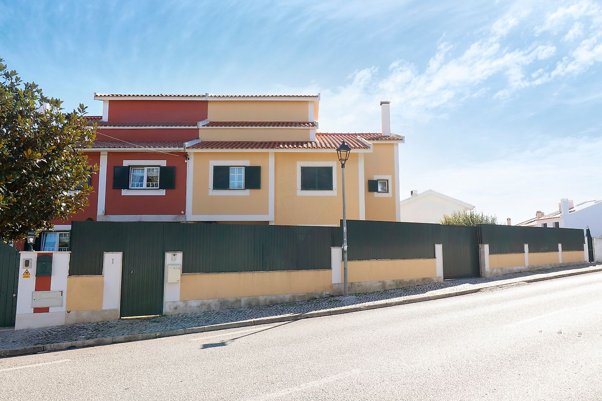 Moradia T4 para venda