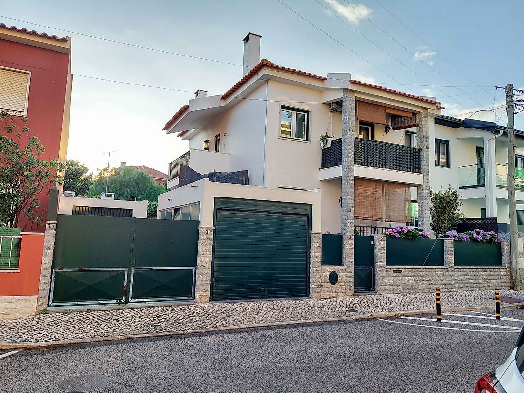 Moradia T4 à venda em Oeiras