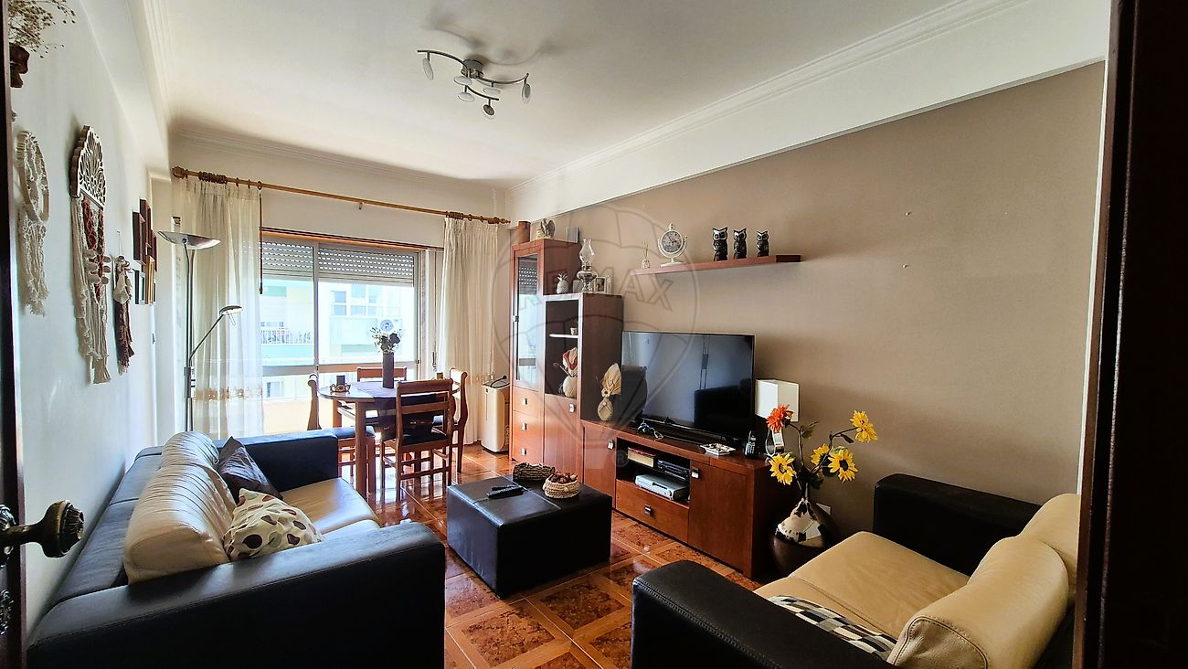 Apartamento T2 à venda em Loures