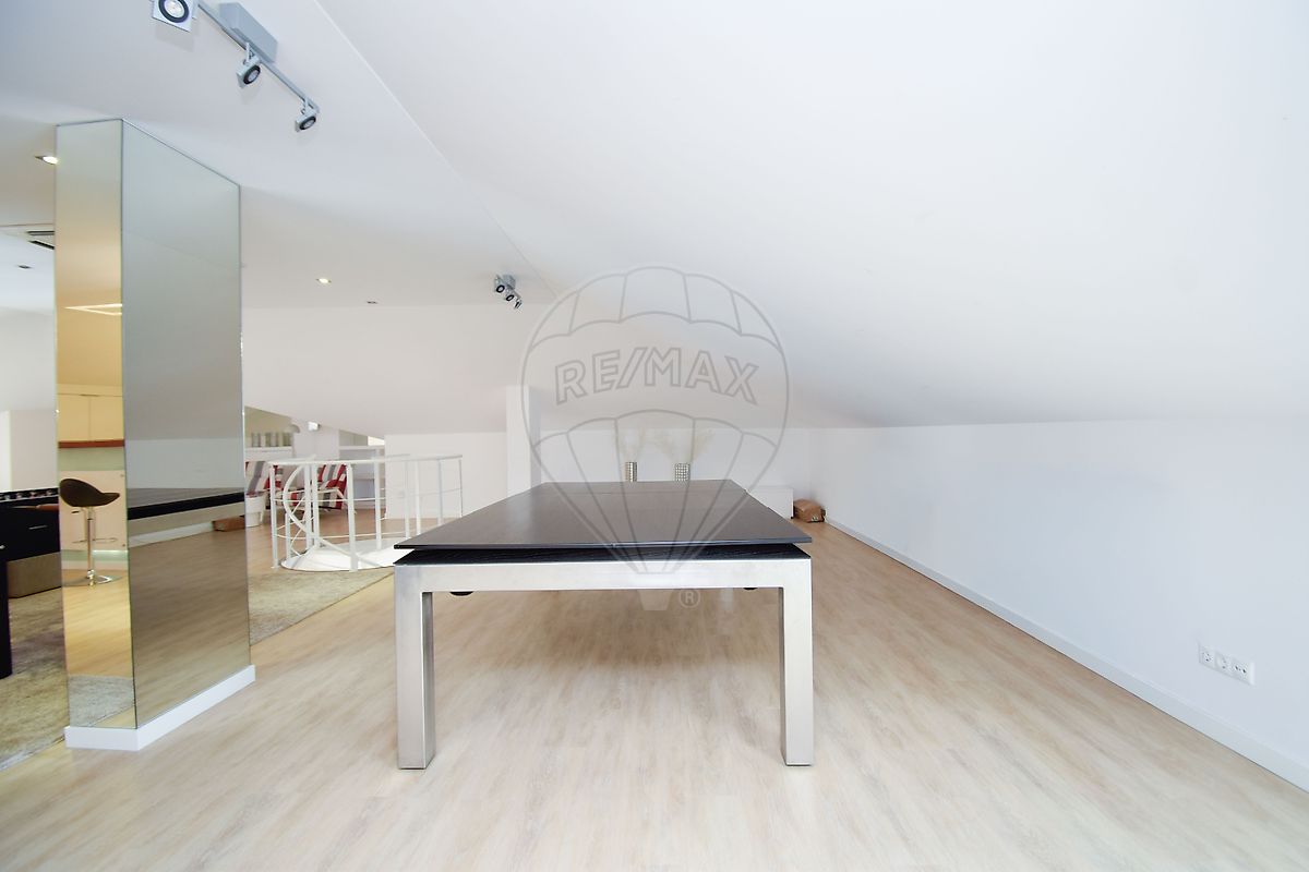 Apartamento T3 em Sintra (Santa Maria e São Miguel, São Martinho e São Pedro de Penaferrim) 38