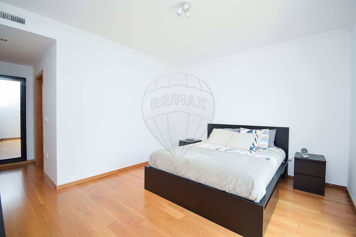 Apartamento T3 em Sintra (Santa Maria e São Miguel, São Martinho e São Pedro de Penaferrim) 11