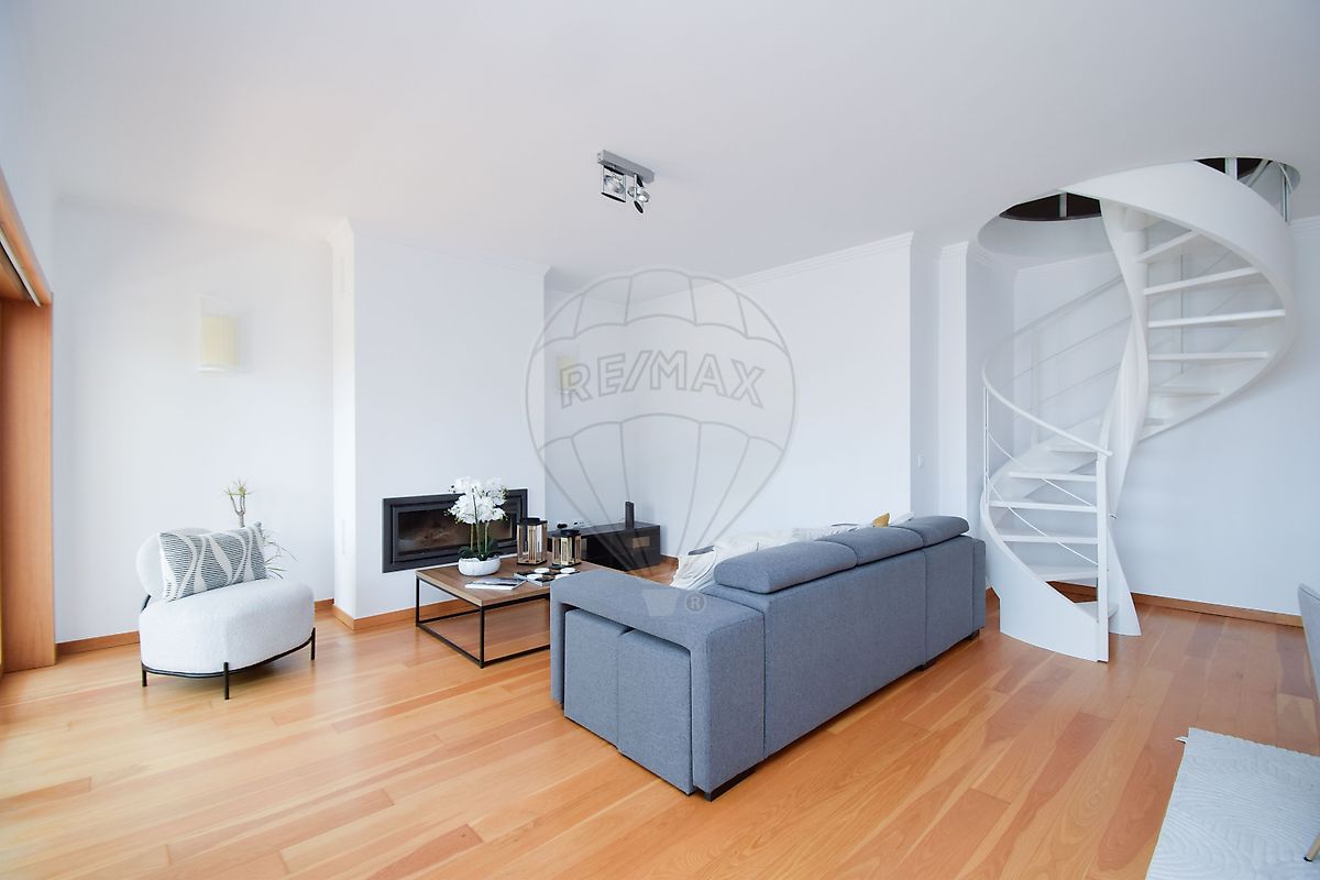 Apartamento T3 em Sintra (Santa Maria e São Miguel, São Martinho e São Pedro de Penaferrim) 25