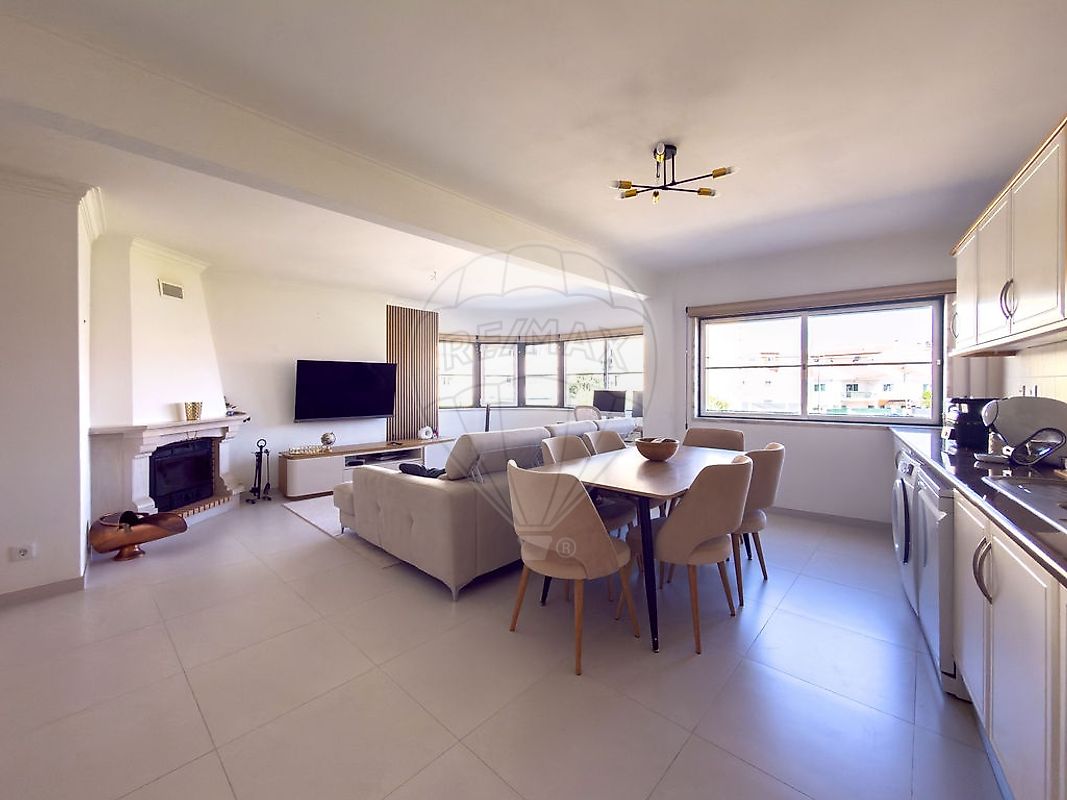 Apartamento T3 à venda em Sintra