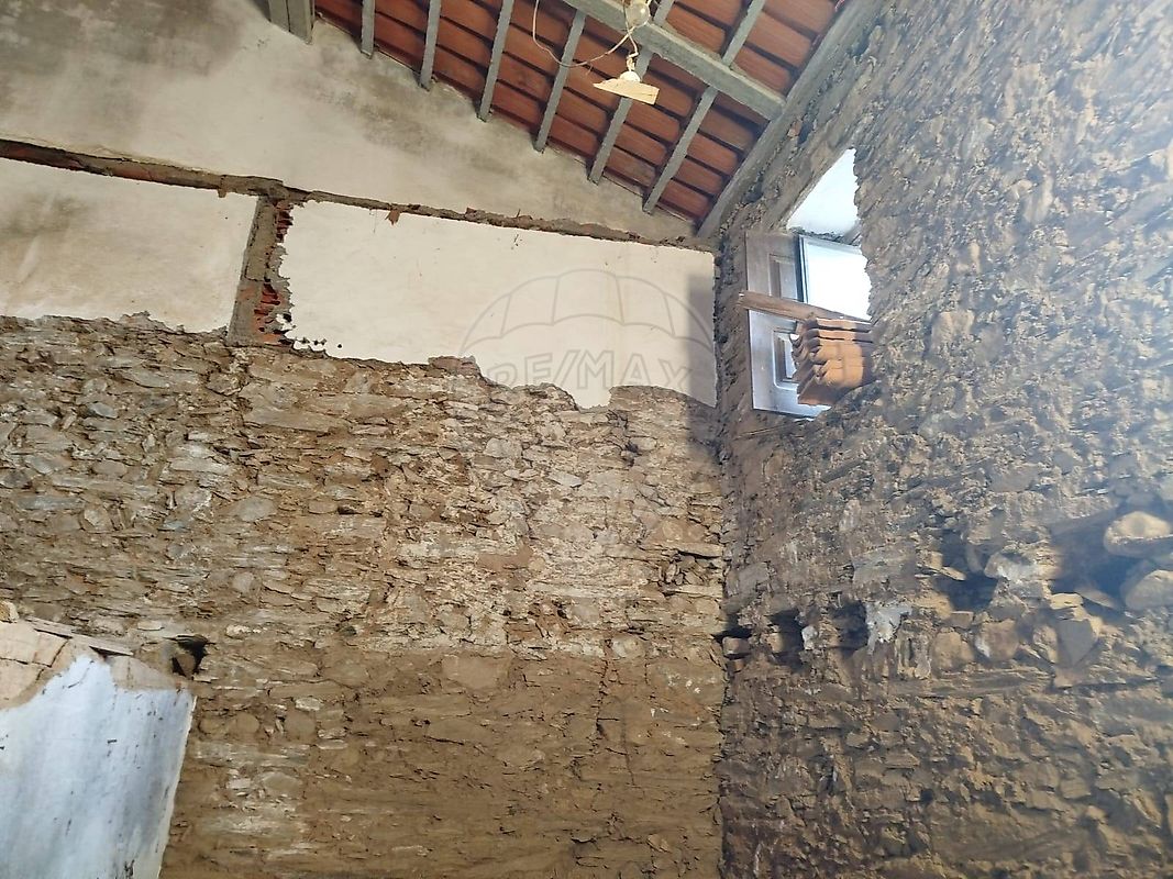 Moradia T5 à venda em Malpica do Tejo, Castelo Branco — foto 6