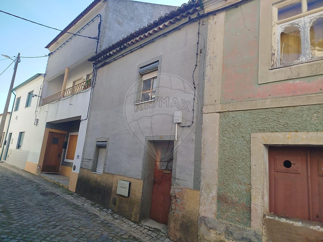 Moradia T5 à venda em Castelo Branco