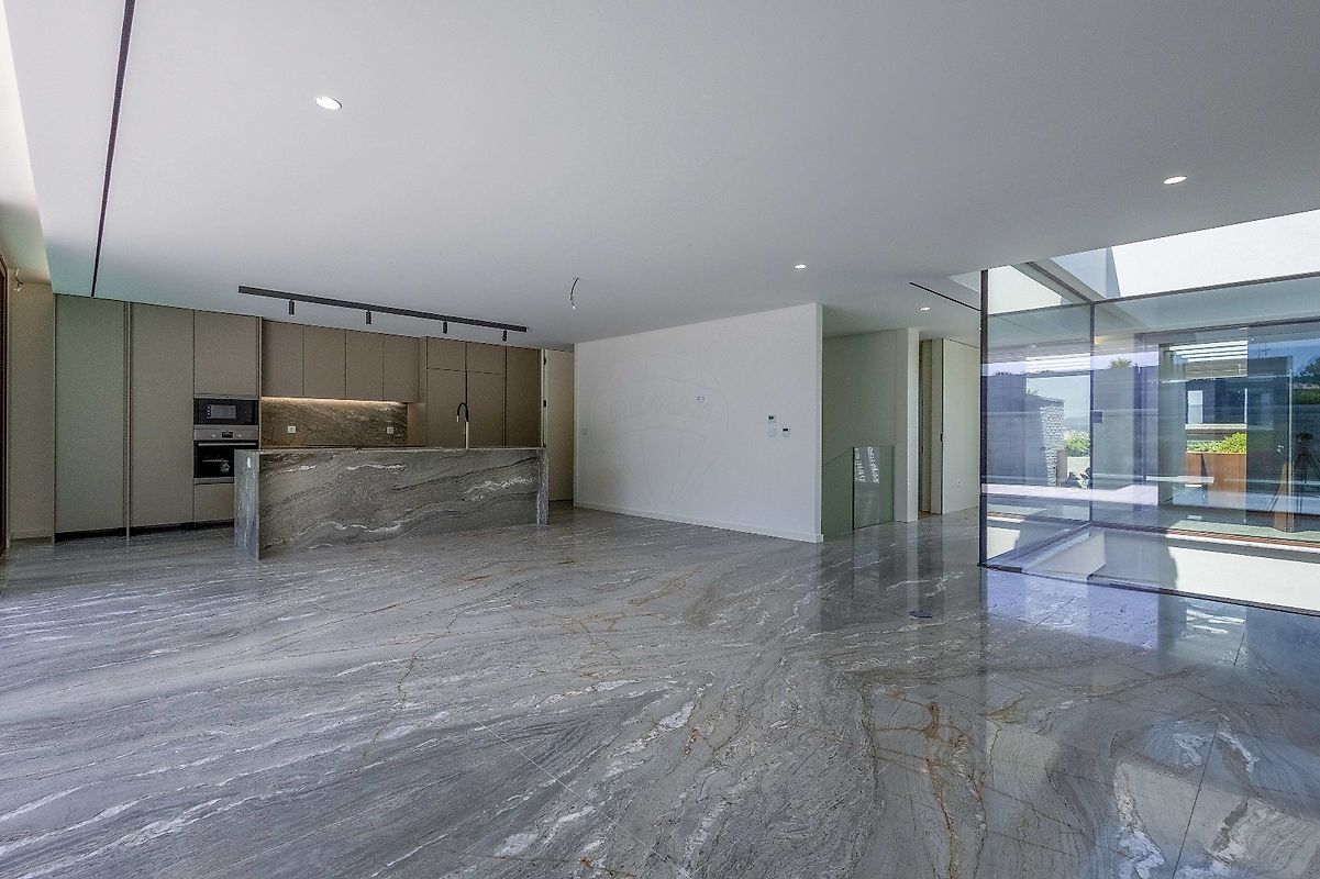 listing 123331056-950 picture-0